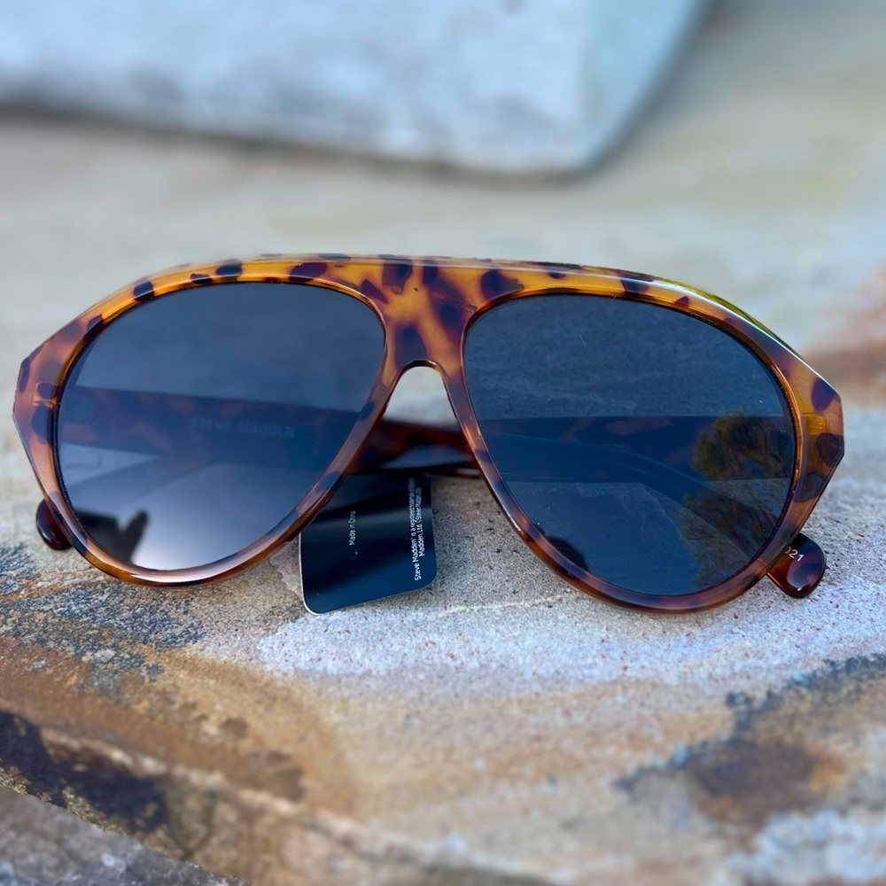 Steve Madden Tortoise Shell Aviator Sunglasses